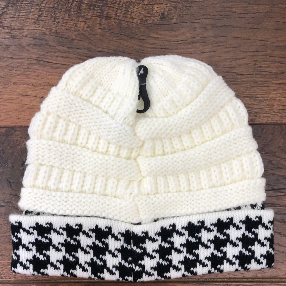 N/A nwt beanie